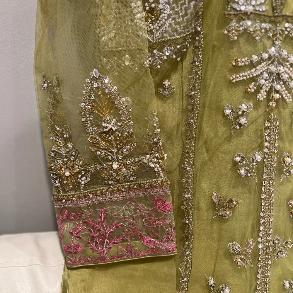 Pakistani Indian zaha branded suit sold - Picture 5 of 14